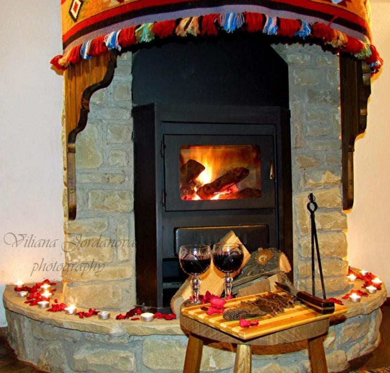 The House With The Vine Guest House Zheravna Exterior foto